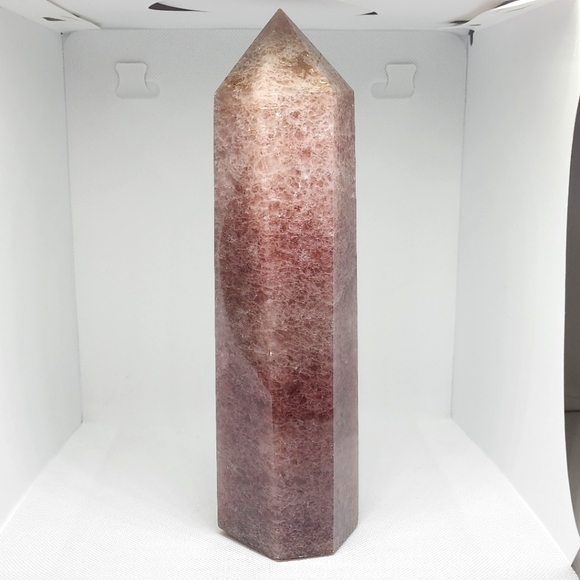 CHONKY Strawberry Quartz Tower. - Picture 1 of 5